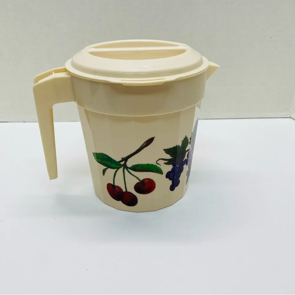 Packer Ware Fruit Themed Plastic Pitcher Locking Lid 48 ounce USA Cottagecore